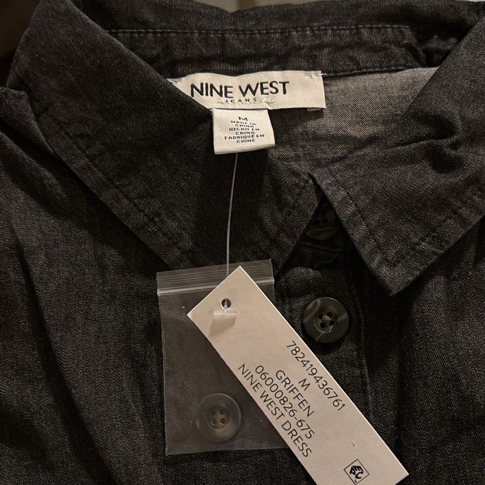 Nine West Black Denim Chambray Dress in size Medium..Very Lightweight..BNWT - Picture 4 of 10